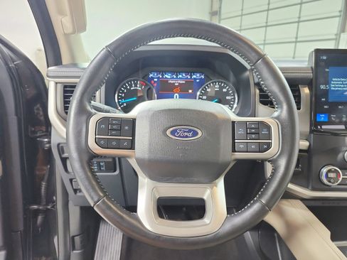Used 2024 Ford Expedition XLT RWD image 22
