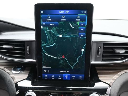 Used 2023 Ford Explorer Limited w/ Limited Technology Package image 18