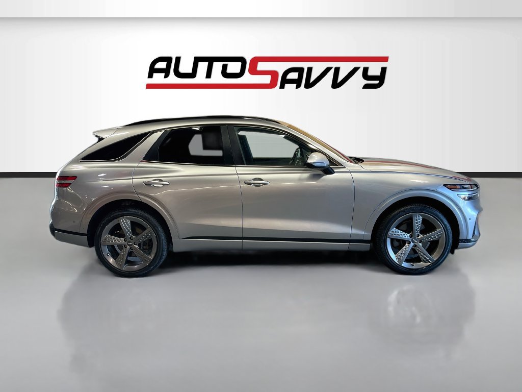 Used 2022 Genesis GV70 2.5T w/ Sport Prestige Package AWD/4WD image 8