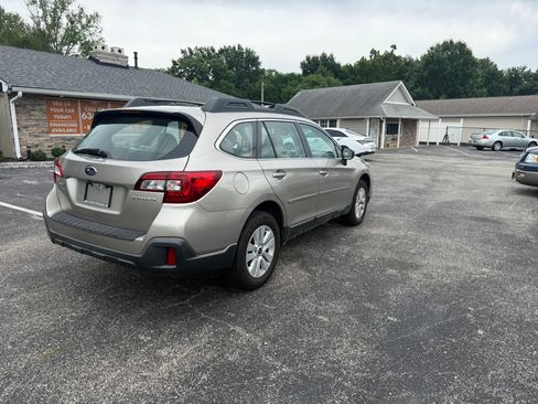 Used 2019 Subaru Outback 2.5i AWD/4WD image 5