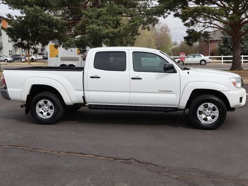 Used 2013 Toyota Tacoma 4x4 Double Cab w/ SR5 Pkg image 3