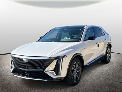 New 2025 Cadillac Lyriq Luxury image 5