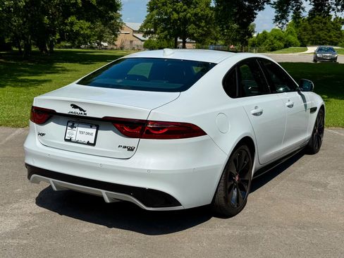 Used 2021 Jaguar XF R-Dynamic SE image 3