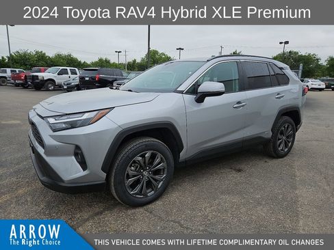 Used 2024 Toyota RAV4 XLE Premium w/ Weather Package AWD/4WD image 5