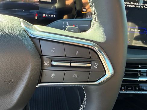 New 2026 Chevrolet Traverse LT w/ Sun and Wheel Package image 27