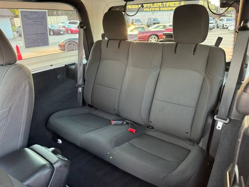 Used 2021 Jeep Wrangler Sport AWD/4WD image 23