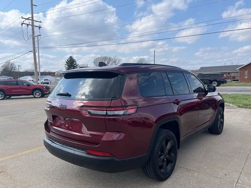 Used 2025 Jeep Grand Cherokee L Limited w/ Black Appearance Package image 5