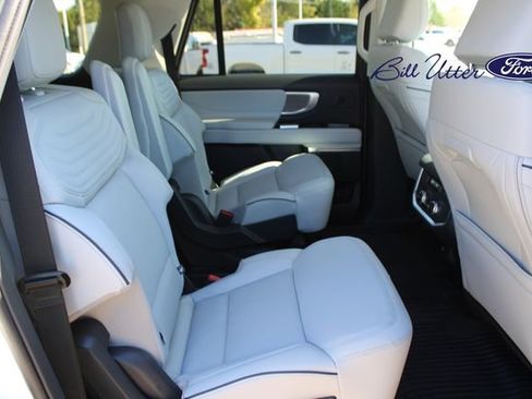 New 2025 Ford Expedition Max Platinum w/ Platinum Ultimate Package image 8