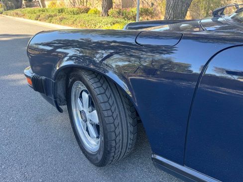 Used 1989 Porsche 911 Carrera RWD image 7