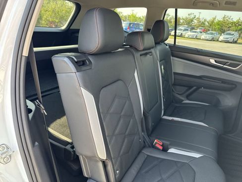 New 2026 Volkswagen Atlas Peak Edition AWD/4WD image 19