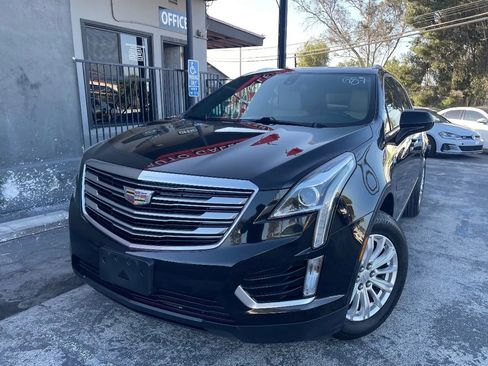 Used 2017 Cadillac XT5 FWD image 1
