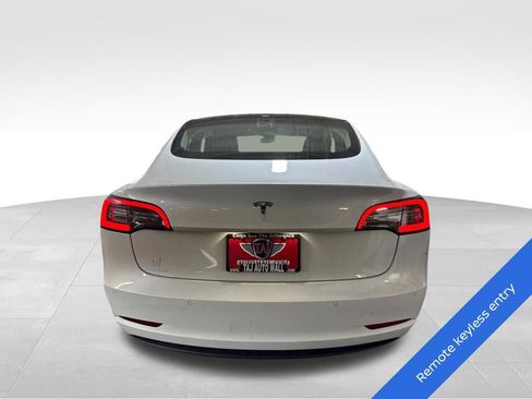 Used 2019 Tesla Model 3 Standard Range Plus RWD image 6