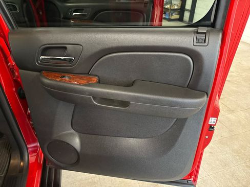 Used 2012 Chevrolet Avalanche LT AWD/4WD image 46