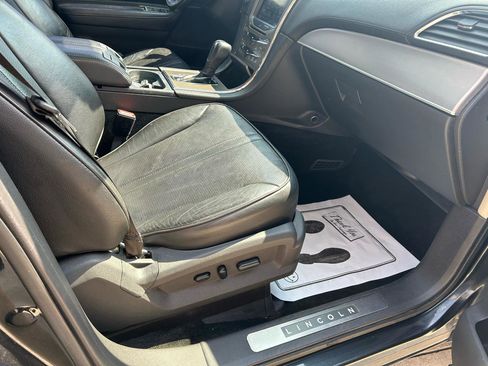 Used 2011 Lincoln MKX AWD w/ Sight & Sound Pkg image 12