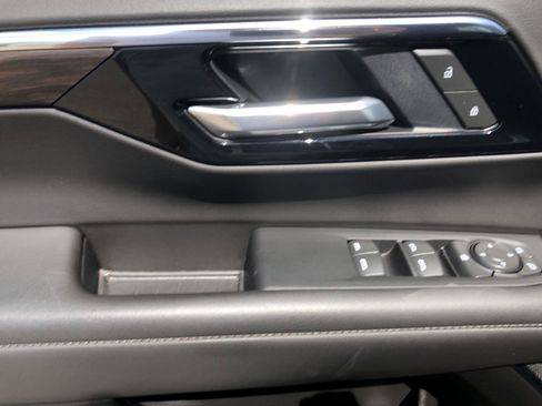 Used 2025 Chevrolet Tahoe LS AWD/4WD image 20