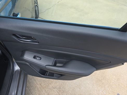 Used 2025 Nissan Altima 2.5 SV FWD image 17