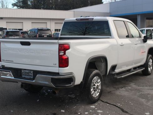 Used 2023 Chevrolet Silverado 2500 LT image 7