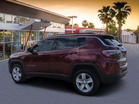 Certified 2022 Jeep Compass Latitude w/ Convenience Group AWD/4WD image 5