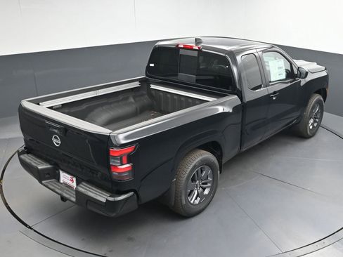 New 2025 Nissan Frontier SV w/ SV Convenience Package RWD image 33