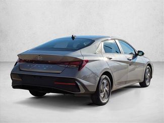 New 2026 Hyundai Elantra SE video 2