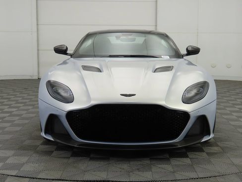 Used 2023 Aston Martin DBS Coupe image 2