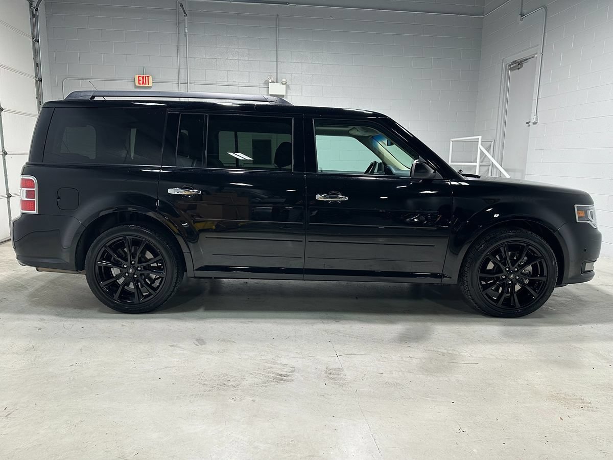 Used 2018 Ford Flex Limited w/ Equipment Group 301A AWD/4WD image 2