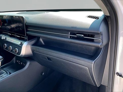 Used 2025 Hyundai Kona SE FWD image 21