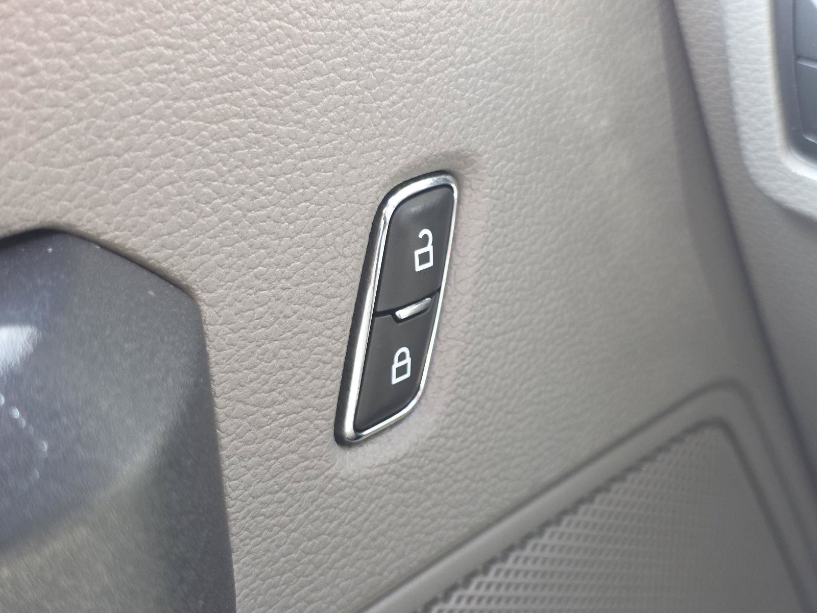 Used 2019 Ford F150 XL w/ Equipment Group 101A Mid AWD/4WD image 10