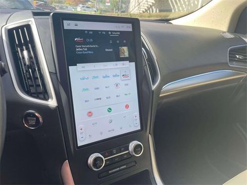 Used 2022 Ford Edge SEL w/ Convenience Package image 28