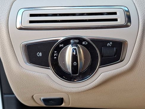 Used 2015 Mercedes-Benz C 300 4MATIC Sedan image 20