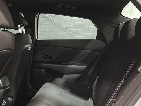 Used 2025 Hyundai Elantra Sport FWD image 21