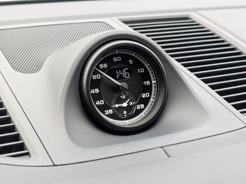 New 2026 Porsche Macan image 21