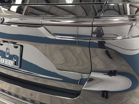 Used 2025 Jeep Grand Cherokee Altitude AWD/4WD image 37
