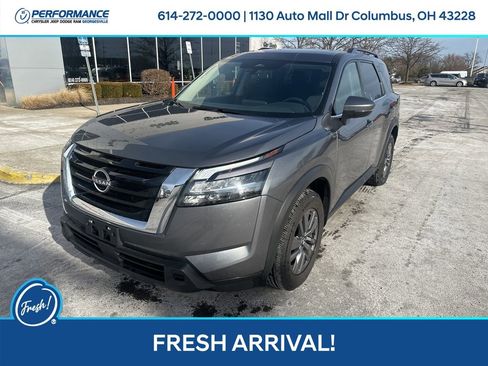 Used 2024 Nissan Pathfinder SV image 8