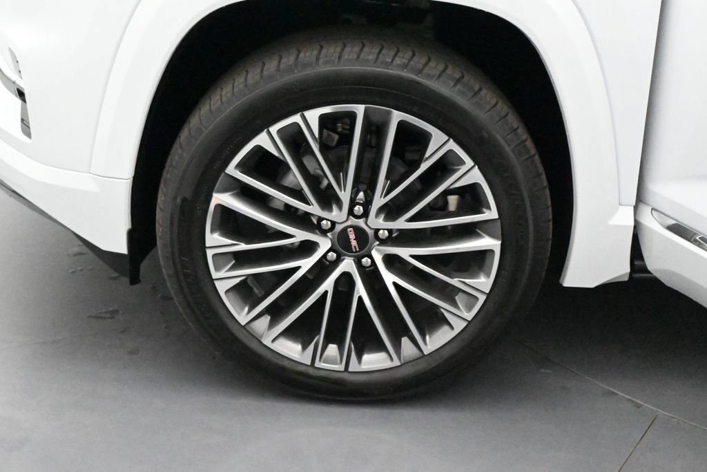 New 2027 GMC Terrain Denali w/ LPO, Floor Liner Package AWD/4WD image 8