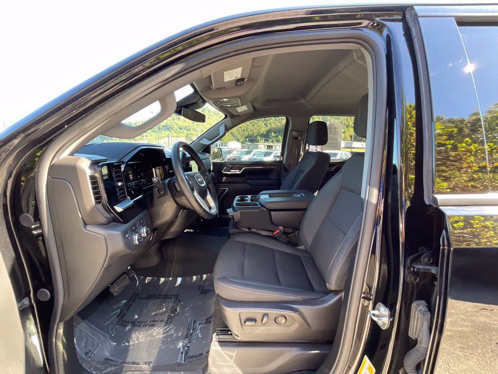Used 2024 GMC Sierra 1500 Elevation AWD/4WD image 9