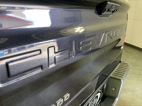Used 2023 Chevrolet Silverado 1500 LT AWD/4WD image 29
