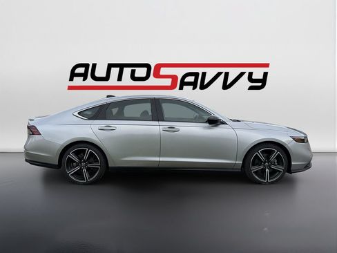Used 2025 Honda Accord Sport image 4