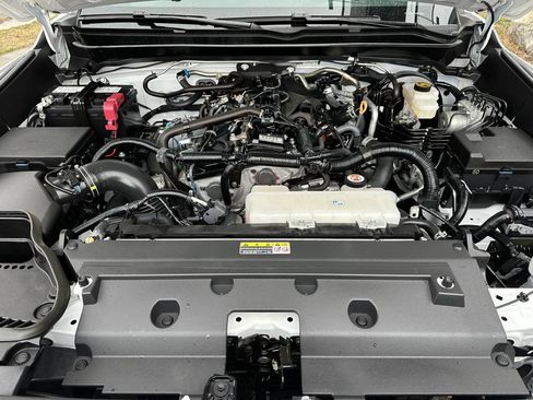 Used 2024 Toyota Tacoma TRD Sport AWD/4WD image 15