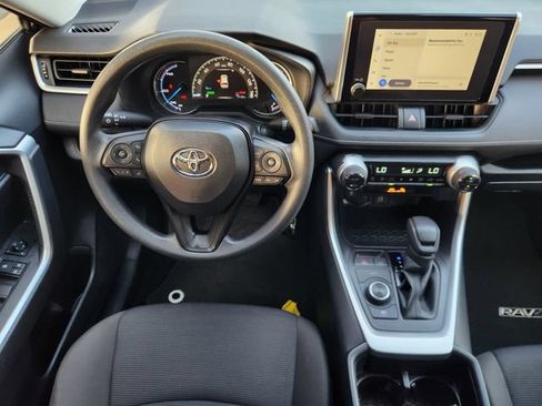 Used 2025 Toyota RAV4 LE AWD/4WD image 27