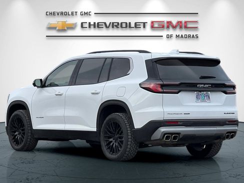 Used 2024 GMC Acadia Elevation image 5