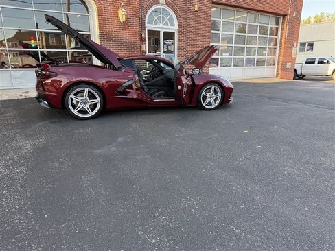 Used 2020 Chevrolet Corvette Stingray Preferred Cpe w/ 2LT Preferred Equipment Group RWD image 10