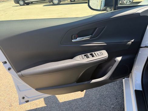 Used 2025 Toyota Prius AWD image 20