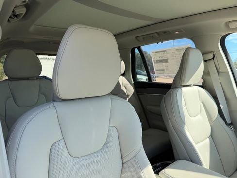 New 2026 Volvo XC90 B6 Ultra w/ Protection Package Premier image 9