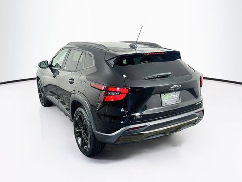 Used 2024 Chevrolet Trax ACTIV w/ Sunroof Package FWD image 5