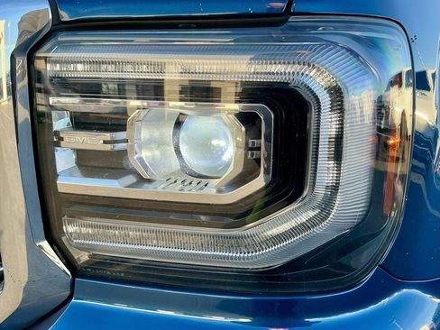 Used 2017 GMC Sierra 1500 SLT image 10