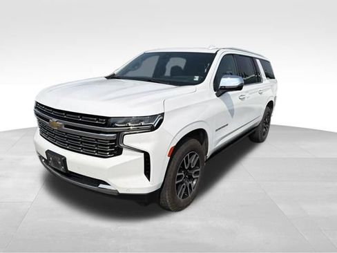 Used 2022 Chevrolet Suburban Premier AWD/4WD image 1