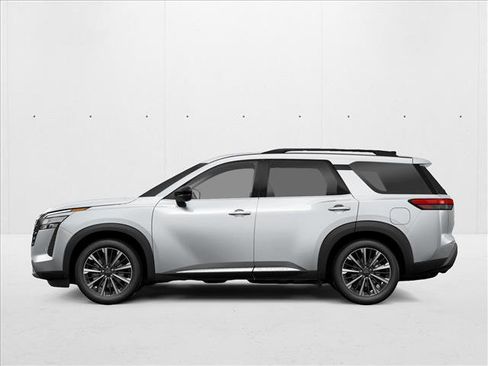 New 2026 Nissan Pathfinder Platinum FWD image 2