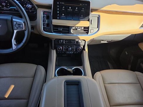 Used 2024 Chevrolet Suburban Premier w/ Max Trailering Package AWD/4WD image 39