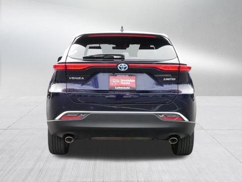 New 2024 Toyota Venza Limited image 6